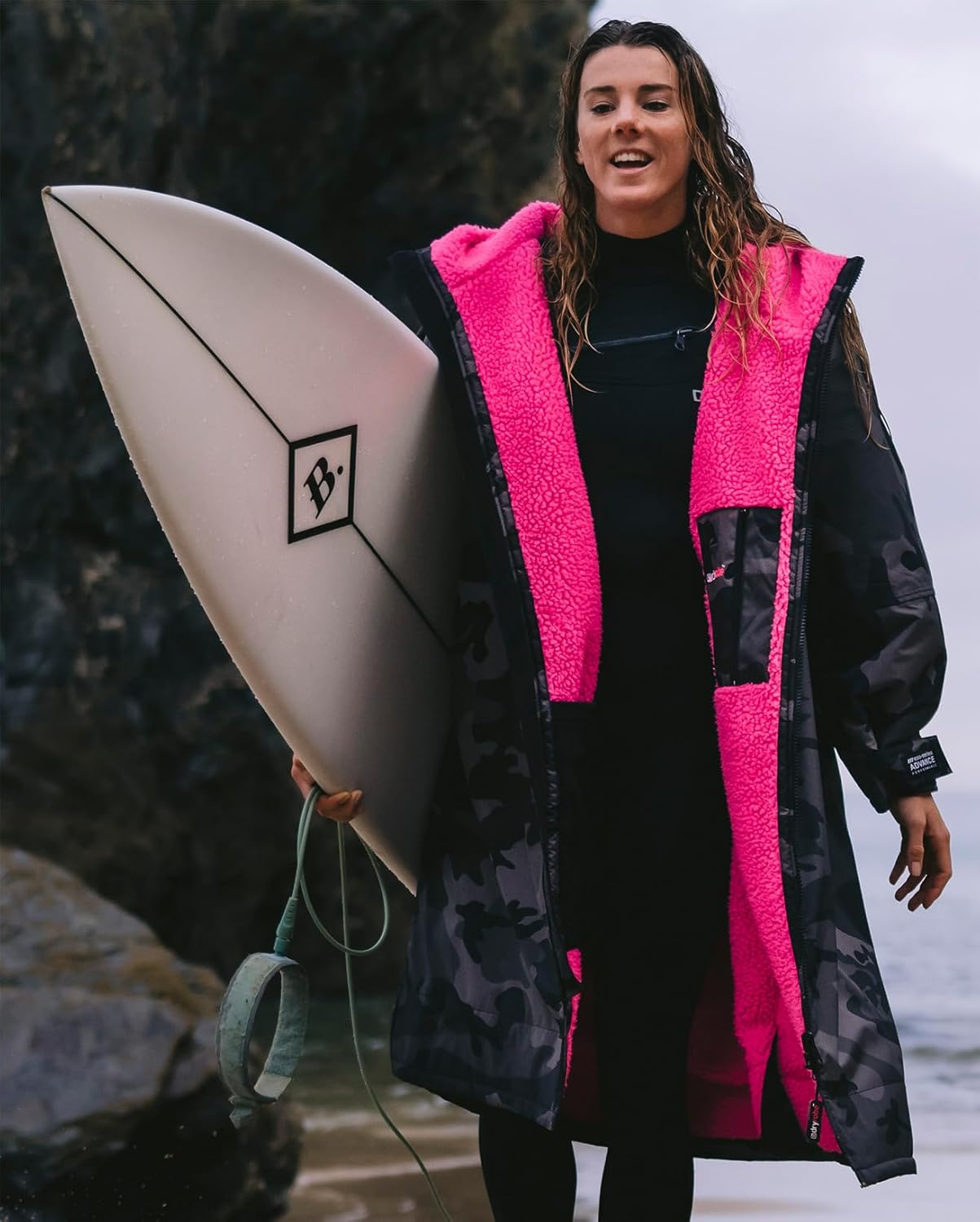 Dryrobe Advance Long Sleeve Swim Parka Change Robe - Stay Warm and Dry - Waterproof Oversized - Swimming/Surfing/OCR Events
