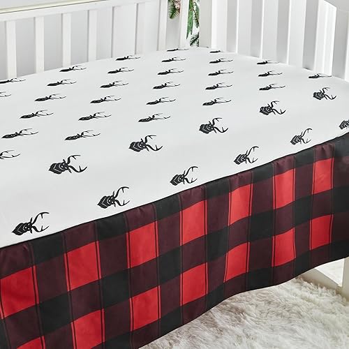 Miniatura 6 de Juego de ropa de cama de cuna gris de Navidad de 3 piezas, edredón acolchado a cuadros con sábana bajera y falda de cama, bonito diseño de muñeco de