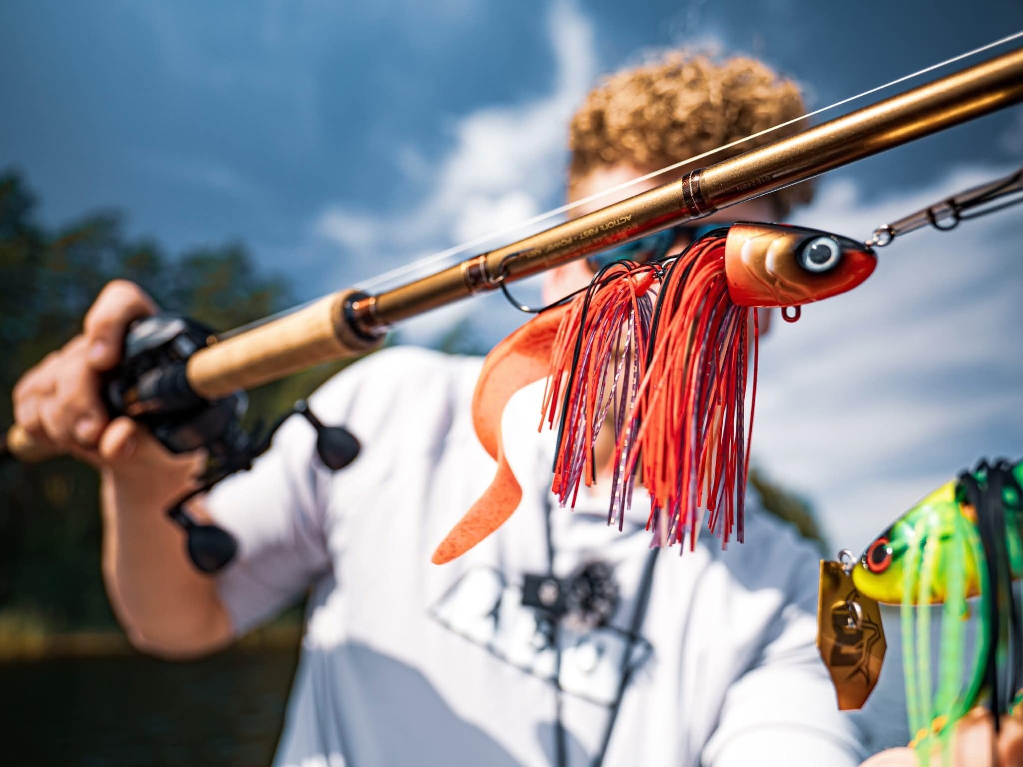 Abu Garcia Beast Bladed Jig Esca da pesca | Esca personalizzabile per la pesca dei predatori | Lama che spinge l'acqua e sonaglio interno | Esca per lucci e predatori | Opzioni multiple