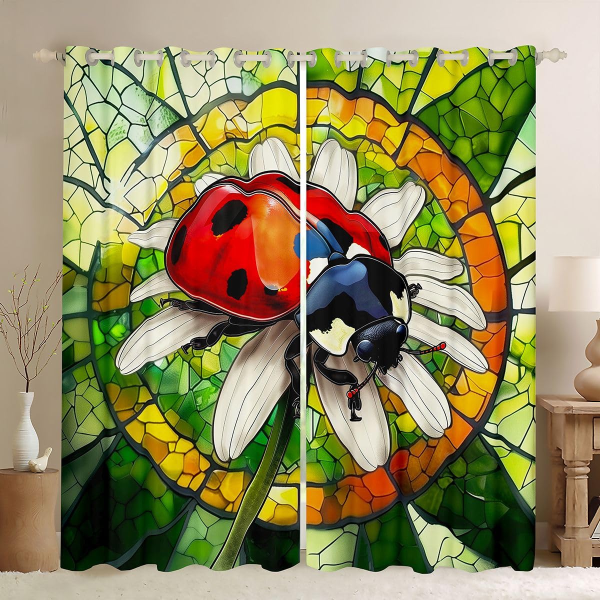 Voilage fenetre coccinelle occultant pour bloquer la lumiere et décorer la chambre