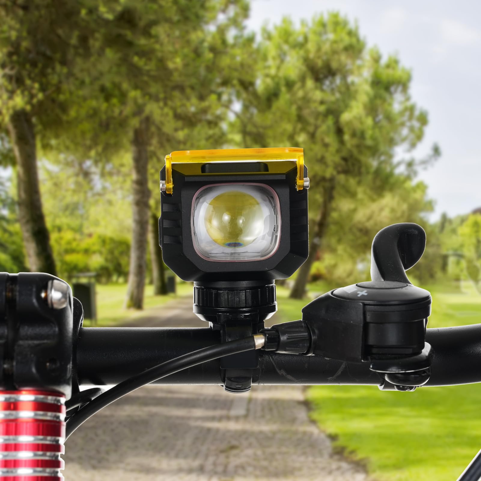 Luci per Bici Ricaricabili Set Luci per Bici Set Bicicletta 50W Faro Anteriore e Fanale Posteriore con Rilevamento Intelligente dei Freni 7 più 6 modalità IPX5