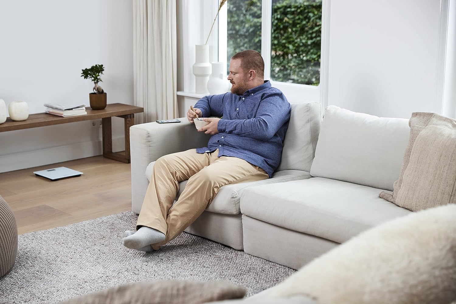 OMRON HN300T2 Intelli IT Bilancia smart con Bluetooth | Bilancia corporea per peso e BMI, con app OMRON Connect per smartphone per monitorare i progressi