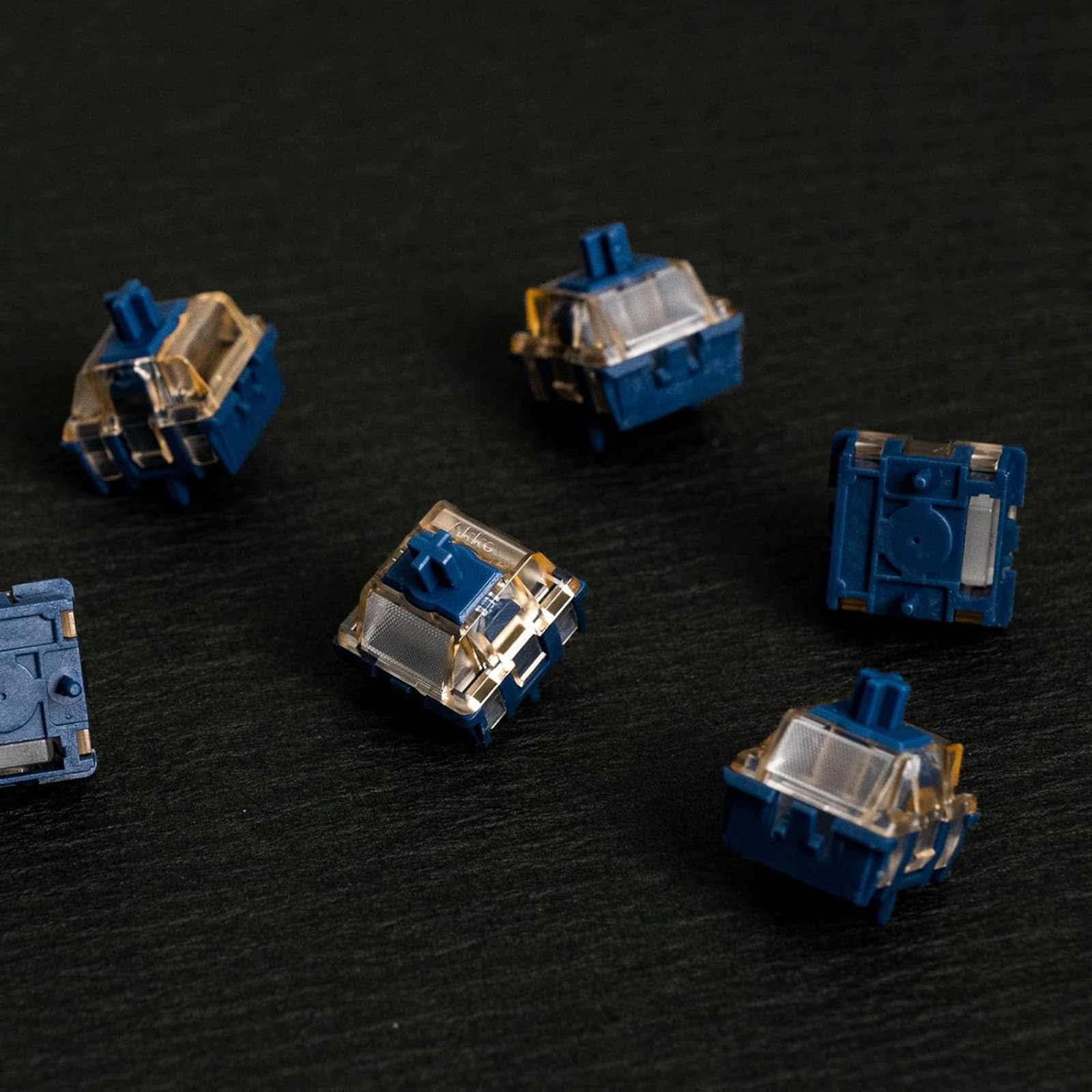 Akko Interruptor magnético Astrolink, Resorte de 20mm, 2 Pines lineales, prelubricados, con Ajuste Libre, prerrecorrido, Solo para teclados de Juegos HE magnéticos de Disparo rápido (Astrolink,45pcs)