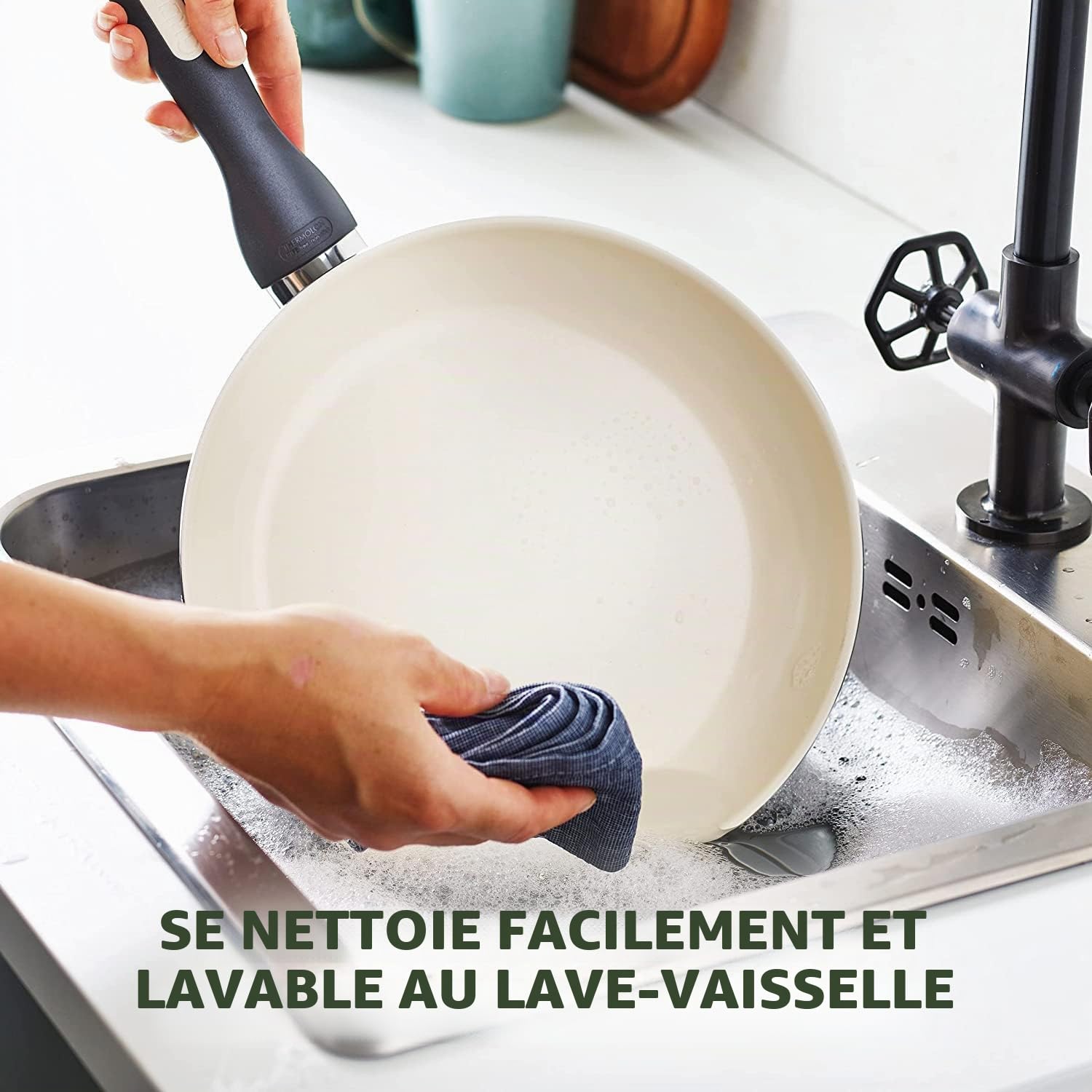 GreenPan Rio Batterie de Cuisine Antiadhésive en Céramique Saine de 16 Pièces, Comprend Poêles à Frire, Casseroles, Ustensiles, Sans PFAS, Poignée Rester Froid, Va au four jusqu'à 160°C, Noir & Crème
