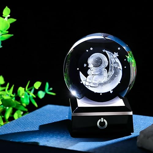 Miniatura 5 de Enjinkail Bola de cristal 3D, astronauta lunar con rosa, regalos para mujeres, hombres y adultos, globo de nieve, decoración de escritorio espacial