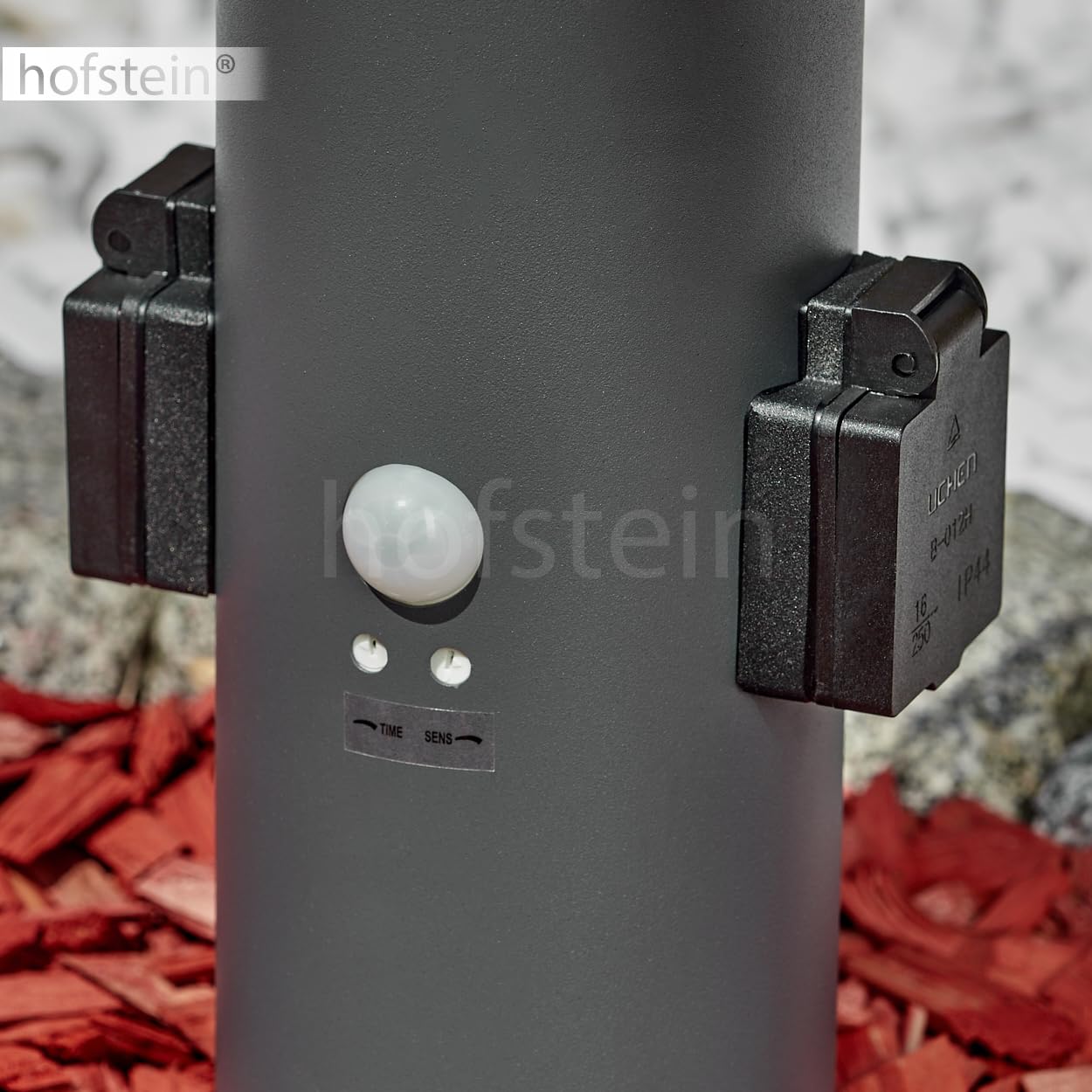 HOFSTEIN Wegeleuchte Dakar, Außenwegeleuchte mit Bewegungsmelder und 2 Steckdosen aus Metall/Kunststoff in Anthrazit/Klar, Außenleuchte für Garten, Außenbereich, Hof, Terrasse, Höhe 40 cm, E27, IP44