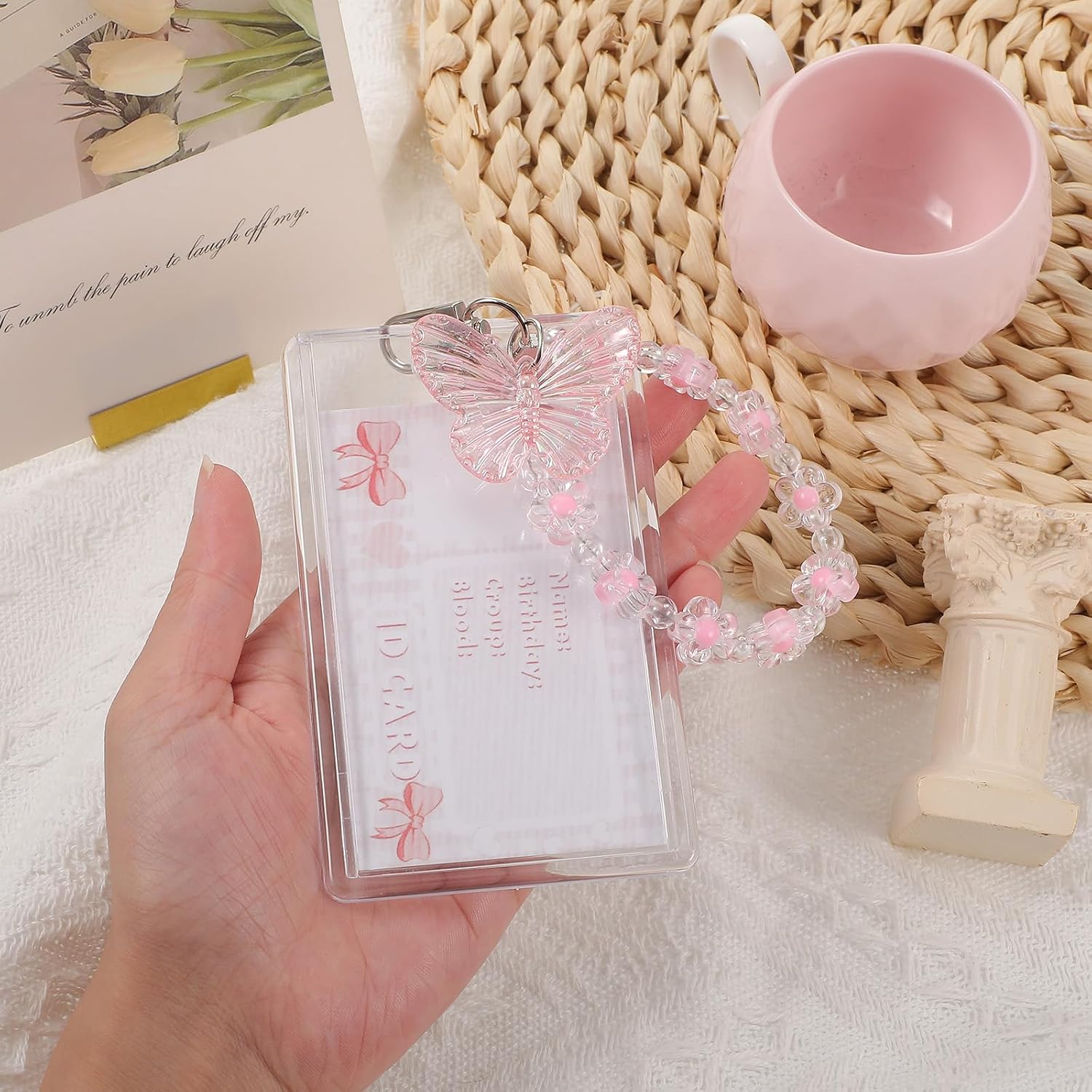 2 Pcs Photocard Holder Keychain Cute ID Badge Holders with Creative Butterfly Chain Keychain Transparent Holder Easy Access to Cards for Album Card Bus Student Cards Photo Protector