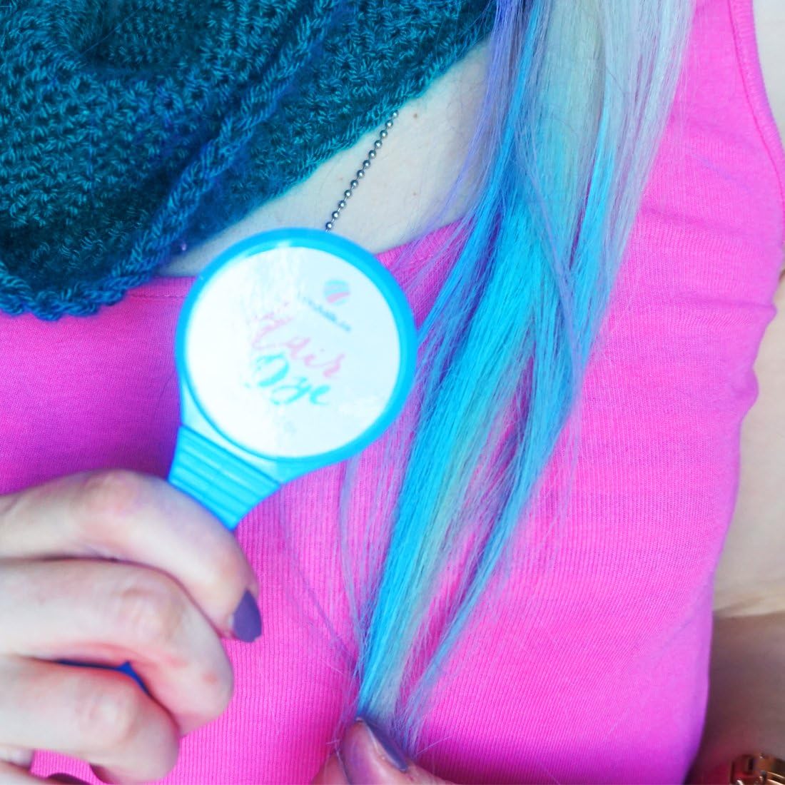 Vibrant Blue Hair Color Pad For Instant Hair Dying | Hair chalk pad for dark hair with NO water required! Instant hair coloring bug to apply on dry hair