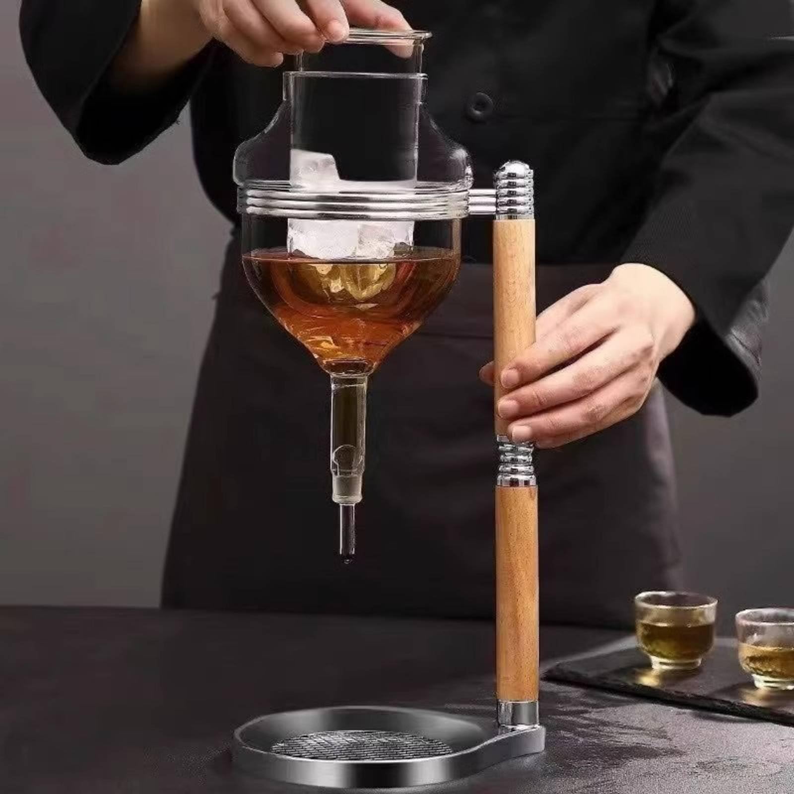 MagiDeal Sake Servidor Jarra de Borosilicato Bebidas Vasija de Cristal con Función de Refrigeración sin Diluir Adecuada para Hostelería Familiares, Maceta Cabeza Dragón Silv
