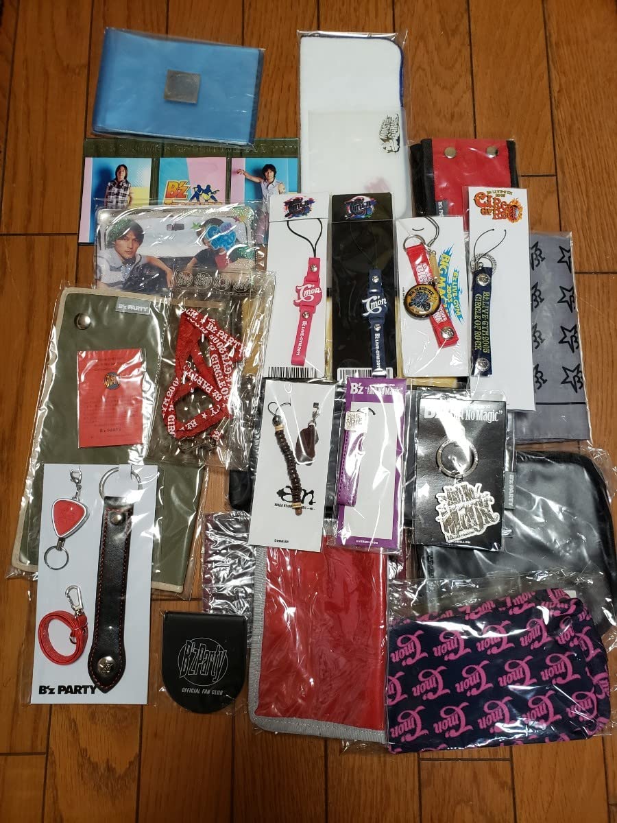 Y*o様 B'z グッズ ファンクラブグッズ CD各種 Amazon.co.jp: B'z ファンクラブ ノベルティとライブストラップ 25点
