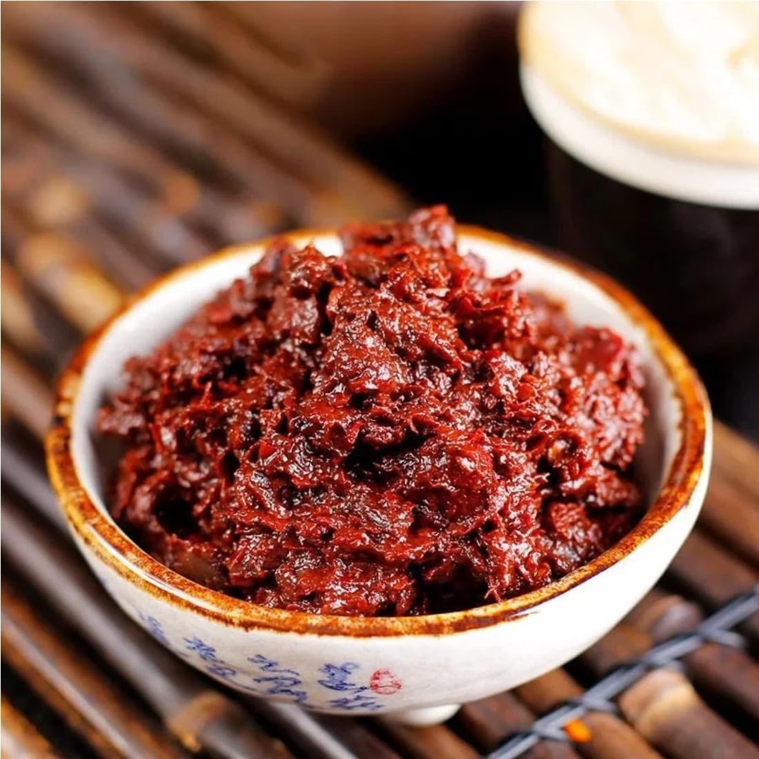 Chinesische Doubanjiang Fermentierte Bohnenpaste - 360g (1 Glas) - Sichuan Style Spicy Broad Bean Sauce für Rührbraten, Schmorgerichte & Hot Pot