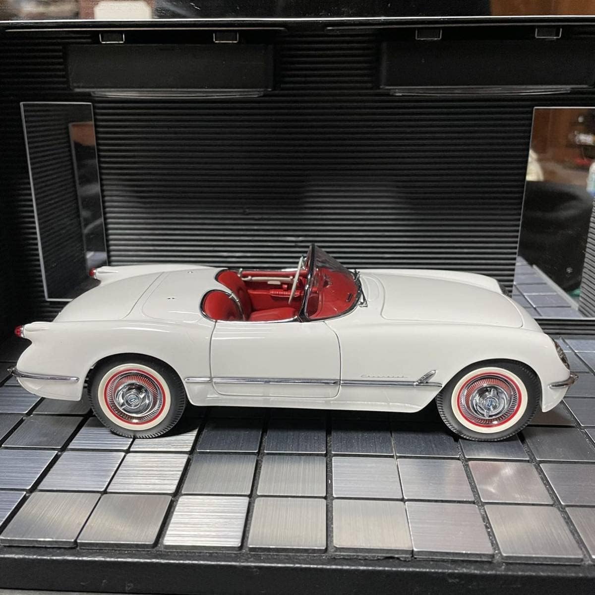 AUTOart 1953 Chevrolet Corvette 1:18 Diecast Car for sale online