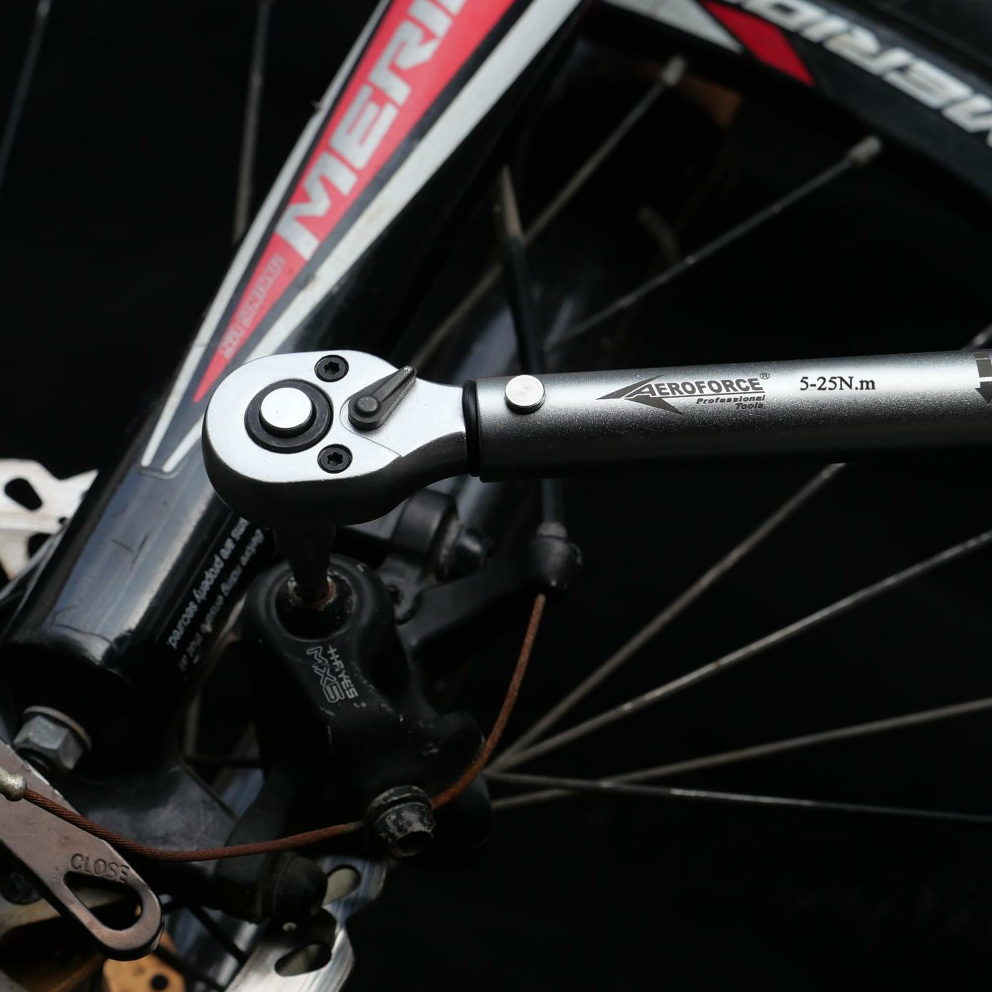 AEROFORCE 50pcs clés dynamométriques pour vélo (5-25 Nm), entraînement 1/4", clé dynamométrique à clic pouce/livre avec inserts d'embout, adaptateur 3/8", kit d'outils pour vélo VTT