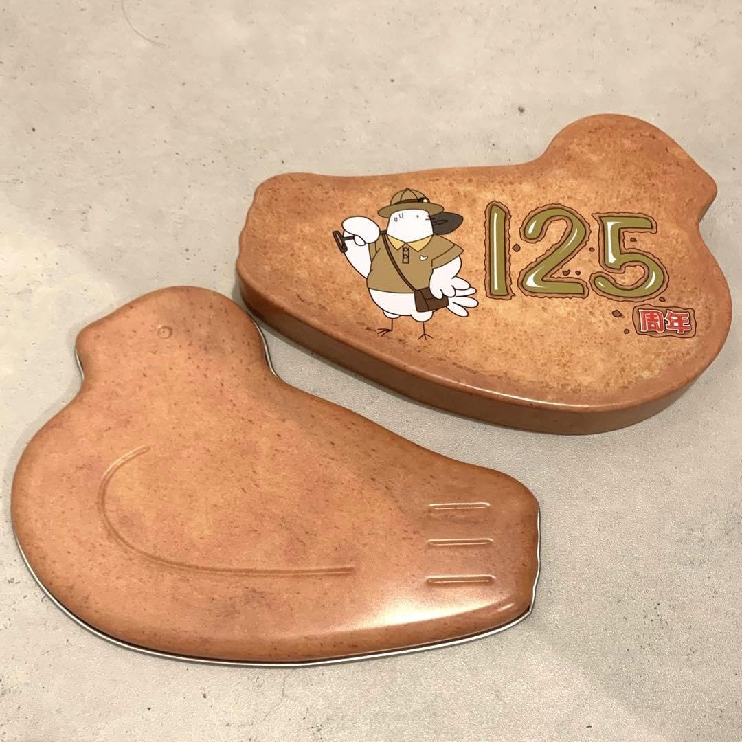 鳩サブレー  豊島屋 ハトの日 125周年 缶 3個セット  125 鳩三郎 Amazon.co.jp: 豊島屋 創業125周年記念 鳩の日限定 鳩サブレー