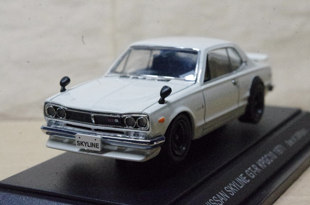 Amazon.co.jp: エブロ 1/43 ニッサン スカイライン GT-R アロイ