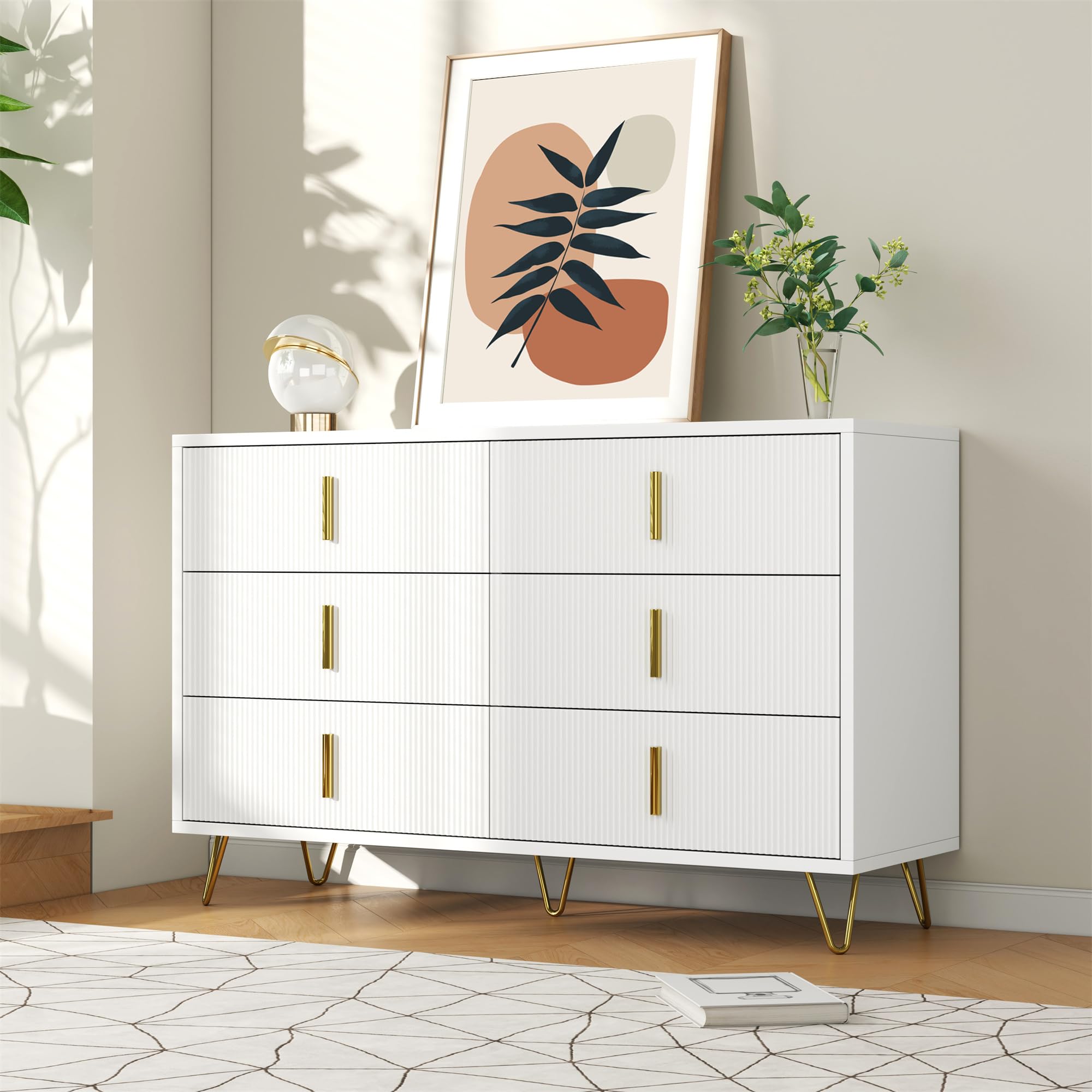 Elegante credenza dal design moderno, cassettiera e molto spazio, maniglie dorate (bianco+oro)