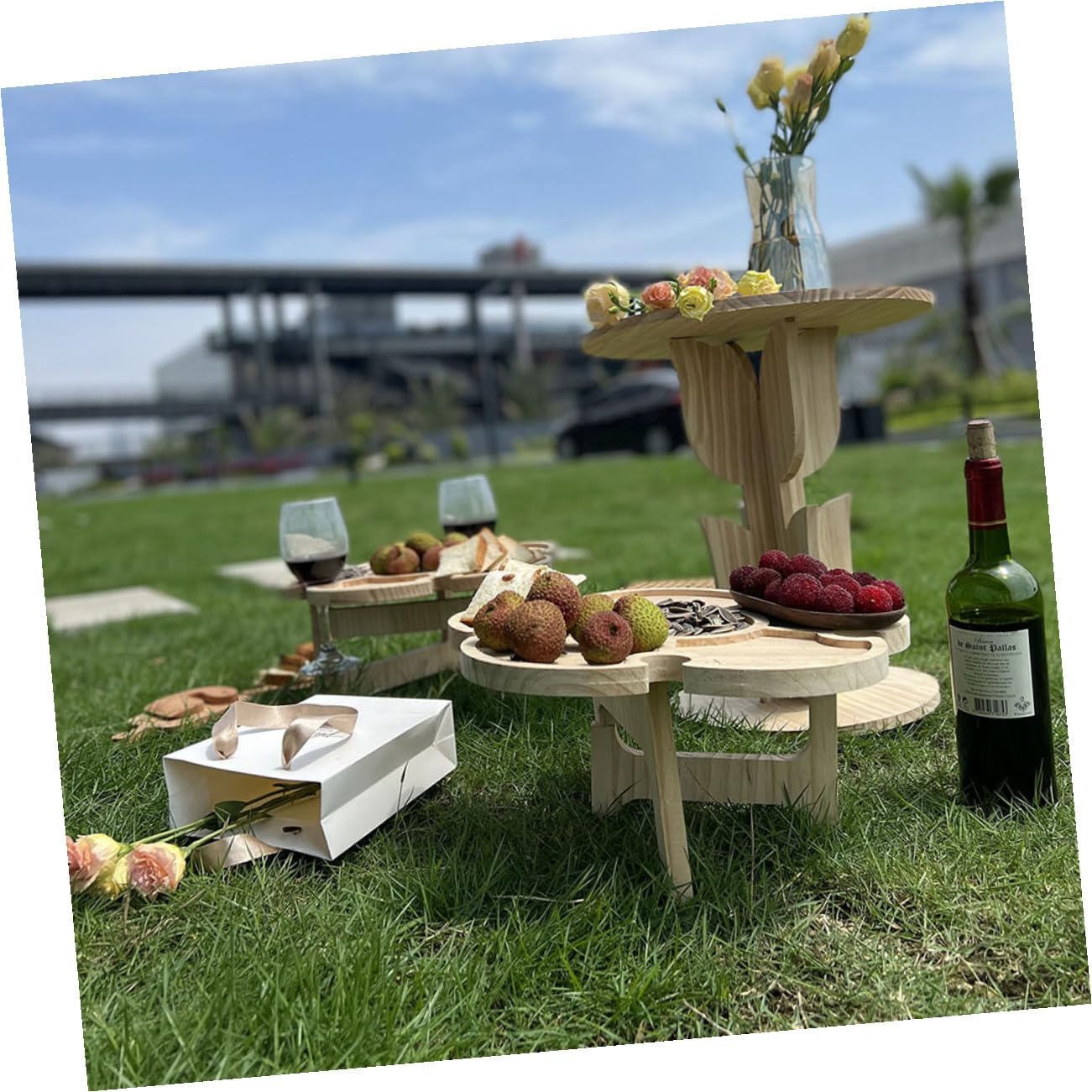 jojofuny Portable Folding Picnic Wine Table, Outdoor Wooden Beach Floor Table with 35cm Flower-Shaped Tray for Camping, BBQ, and Picnic Use