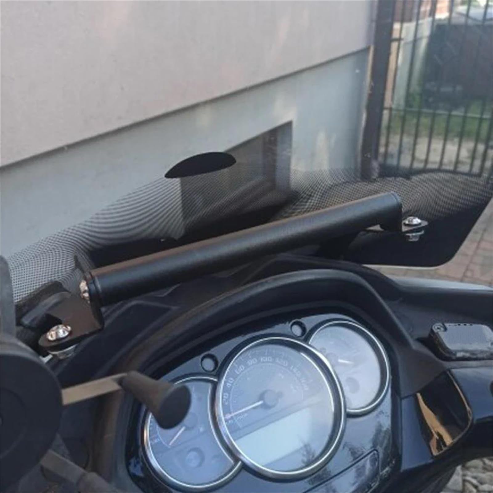Piaggio MP3 300 i.e.Yourban LT - műszaki adatok, árak, vélemények