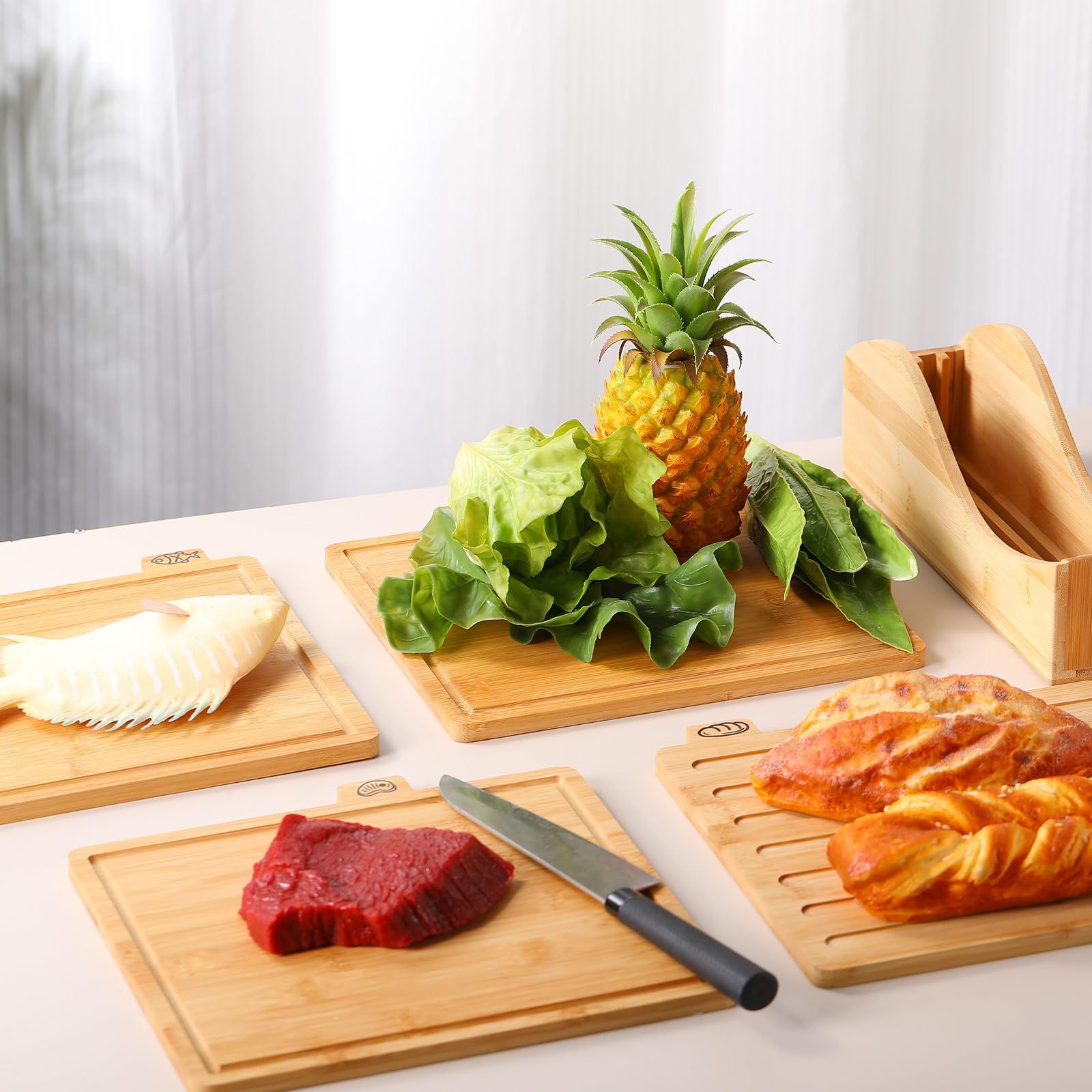 Jingmore Set di 4 taglieri in bambù con etichetta con icone alimentari, con supporto e scanalatura per succo, per cucina, carne, pesce, pane, verdure, frutta