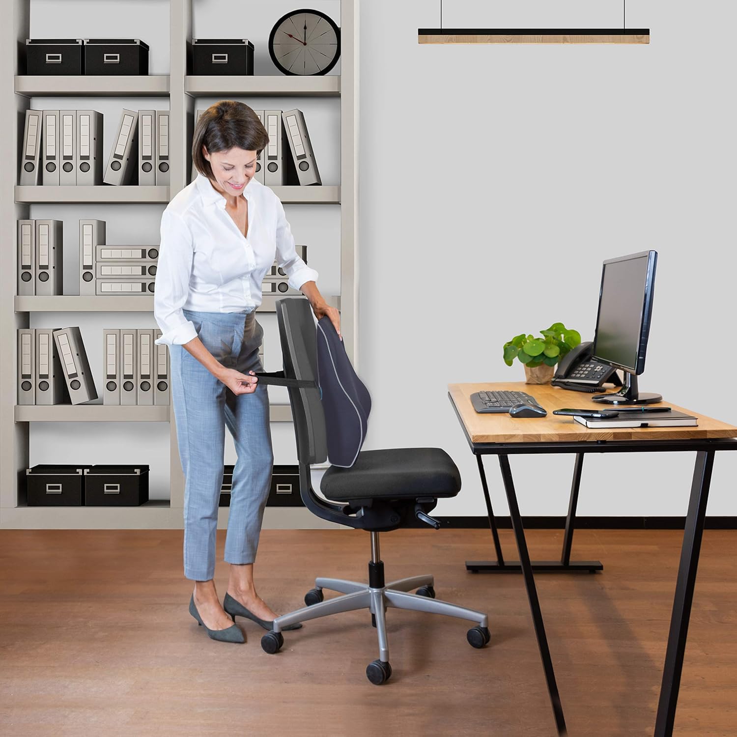 bonmedico Cojín Lumbar Viscoelástico Oficina Coche | Soporte lumbar ergonómico de espuma memoria para silla, coche y sofá.