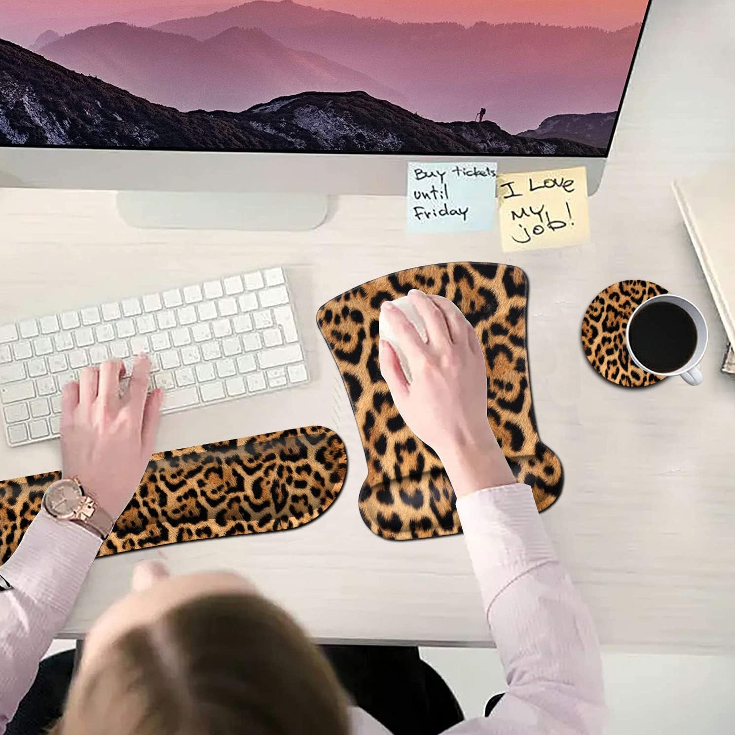 Ergonomic Mouse Pad and Keyboard Wrist Rest Set with Wrist Support and Nonslip Base Office Desk Pad Gel Wrist Easy Typing, for Laptop, Home,Working, Leopard Fur Print Pattern Gaming Mouse Mat
