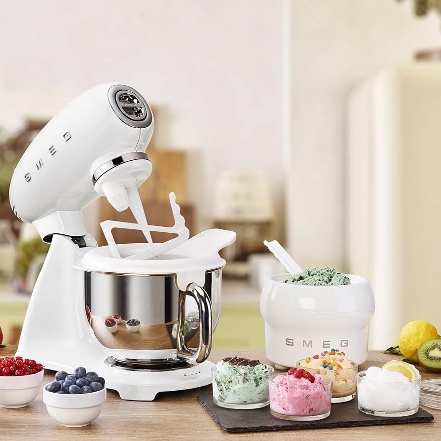 Amazon.com: SMEG SMF03 Stand Mixer – 5 Qt Tilt-Head Mixer with Amazon.com: SMEG SMF03 Stand Mixer – 5 Qt Tilt-Head Mixer with
