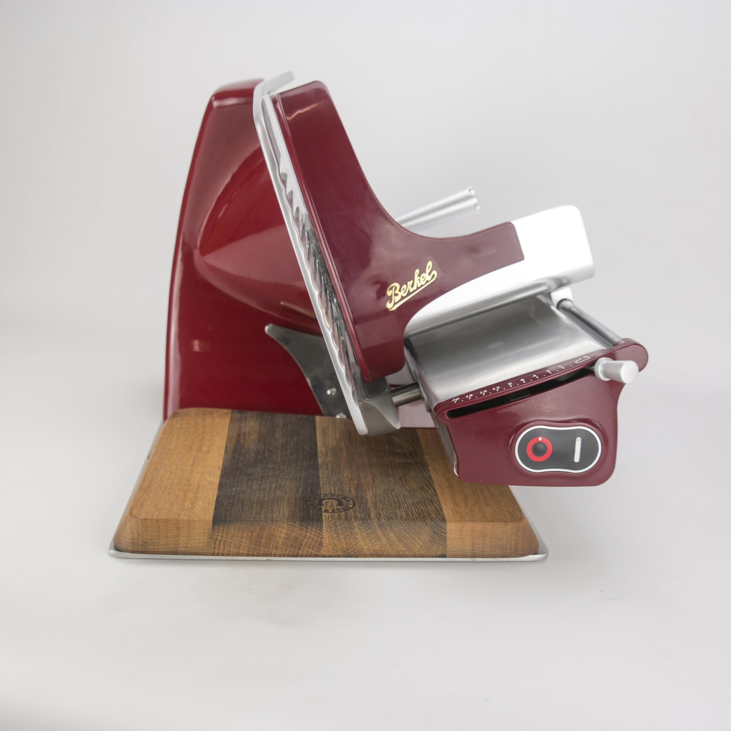 Palatina Werkstatt ® Bundle | Berkel – Tagliapasta elettrica Home Line 250 – Rosso, modello 2022 + tagliere in legno realizzato a mano