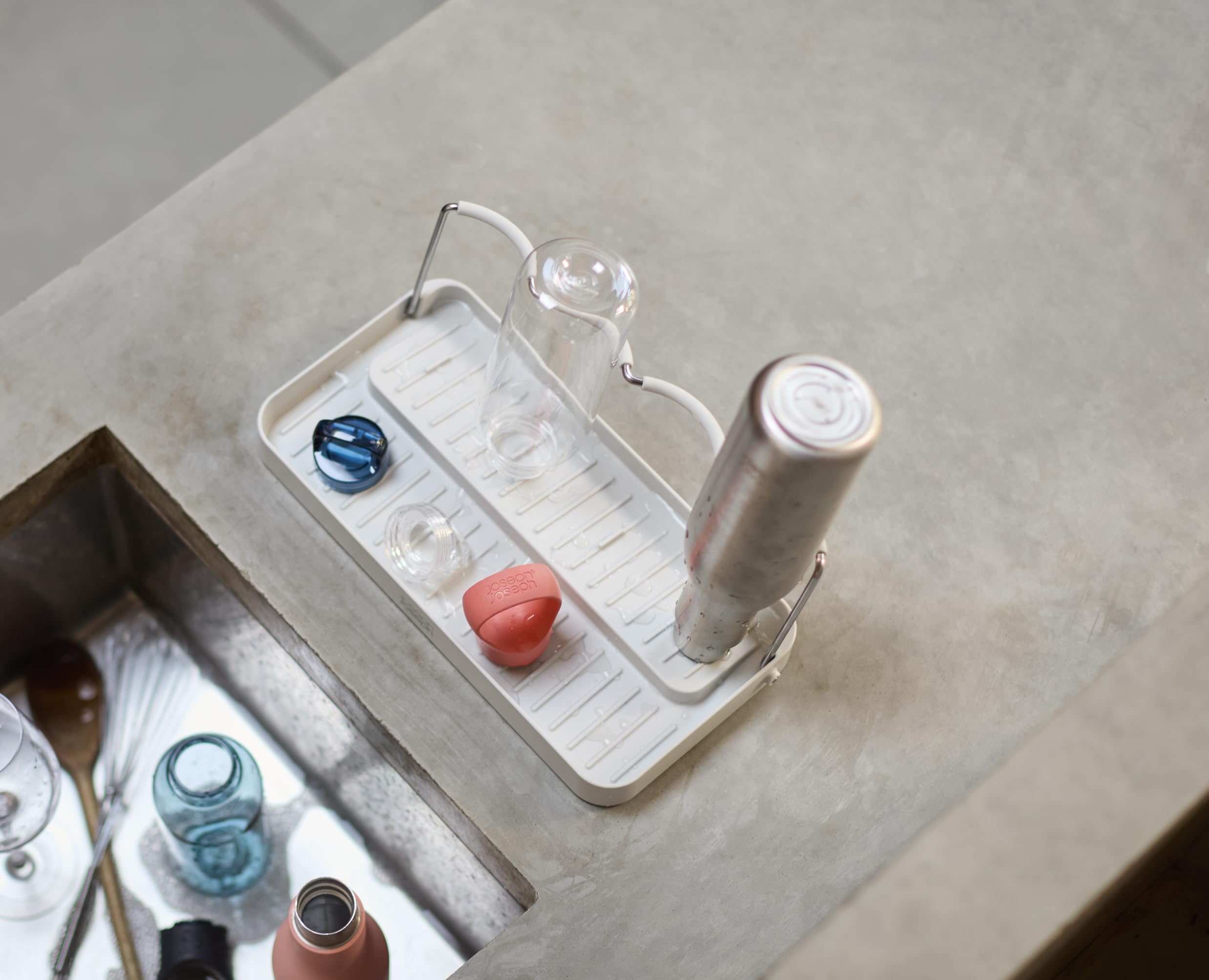 Joseph Joseph DrySmart Składana Suszarka do Butelek, Oszczędność Miejsca, Plastik z Recyklingu