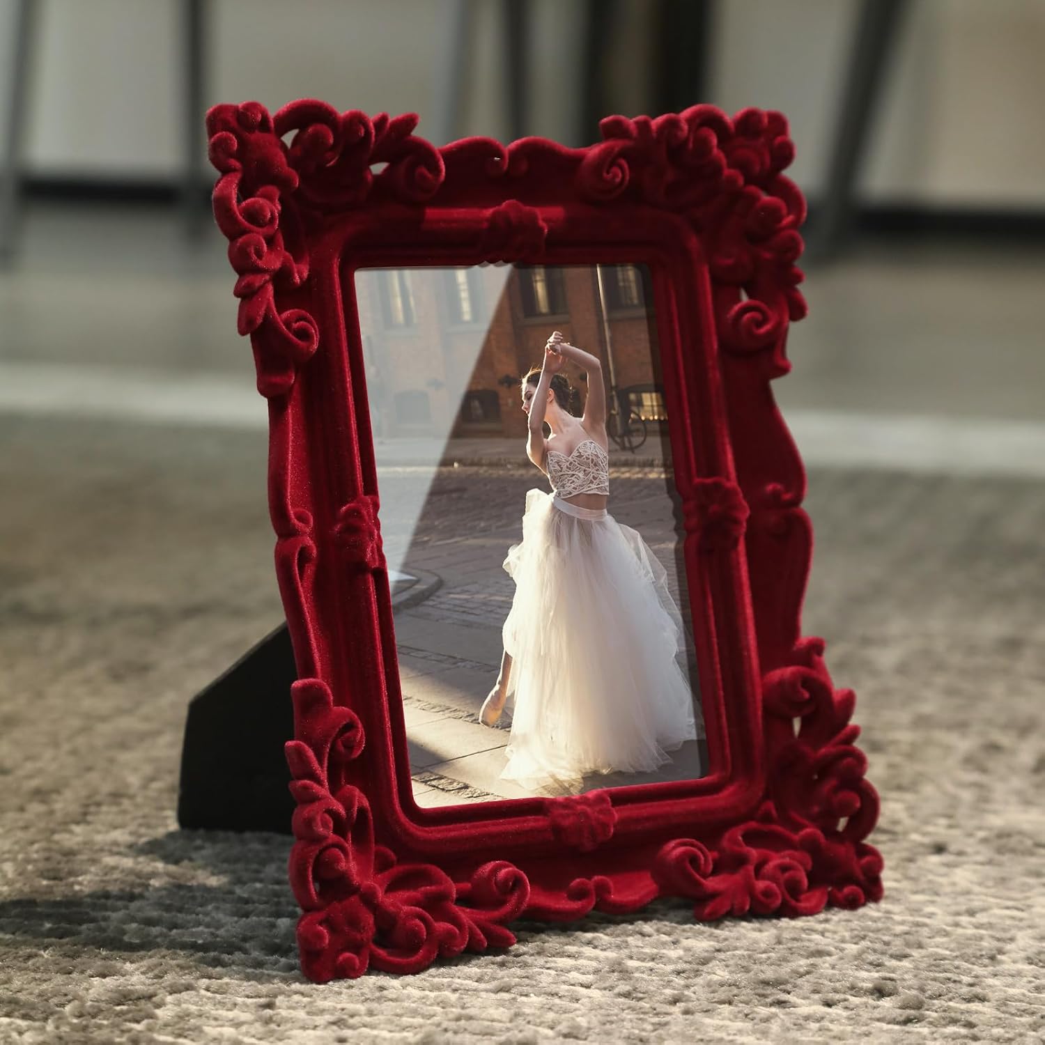 Old-fashioned 4x6 Decorative Picture Frame for Friend Photo,Wine Red image 2