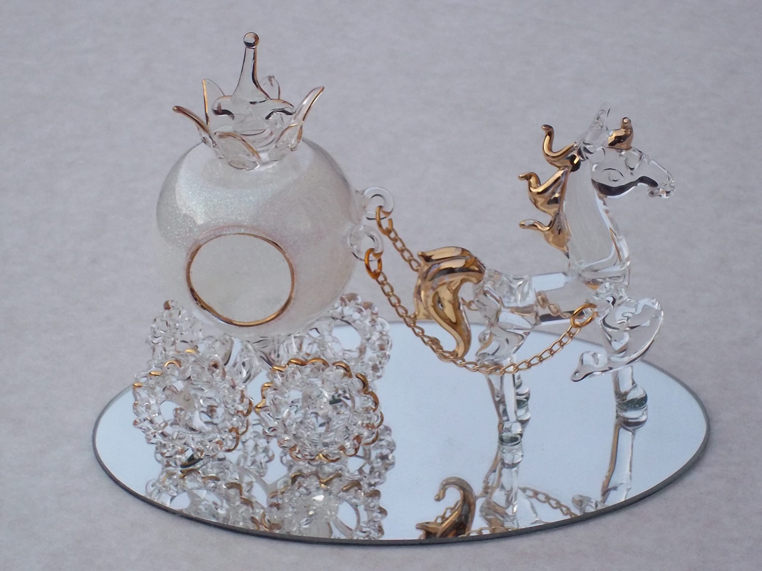 White Top-Of-The-Glass Horse & Pumpkin Carriage On A Mirrored Base