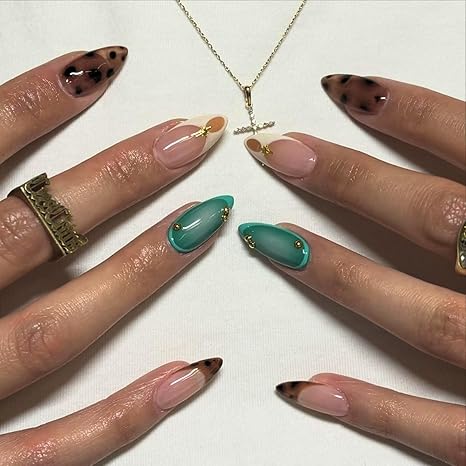 Cheetah Print Y2K Nails: Trendy Press-On Manicure