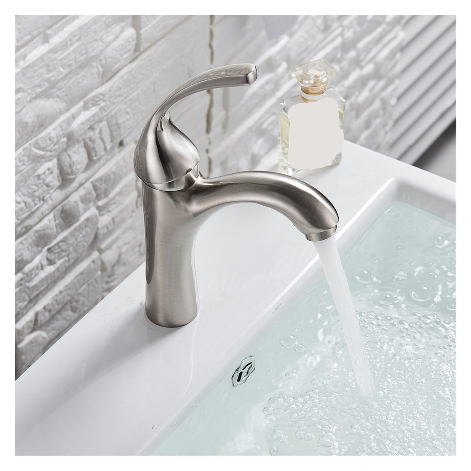 Robinet de lavabo eau chaude froide pour la rénovation de salle de bain