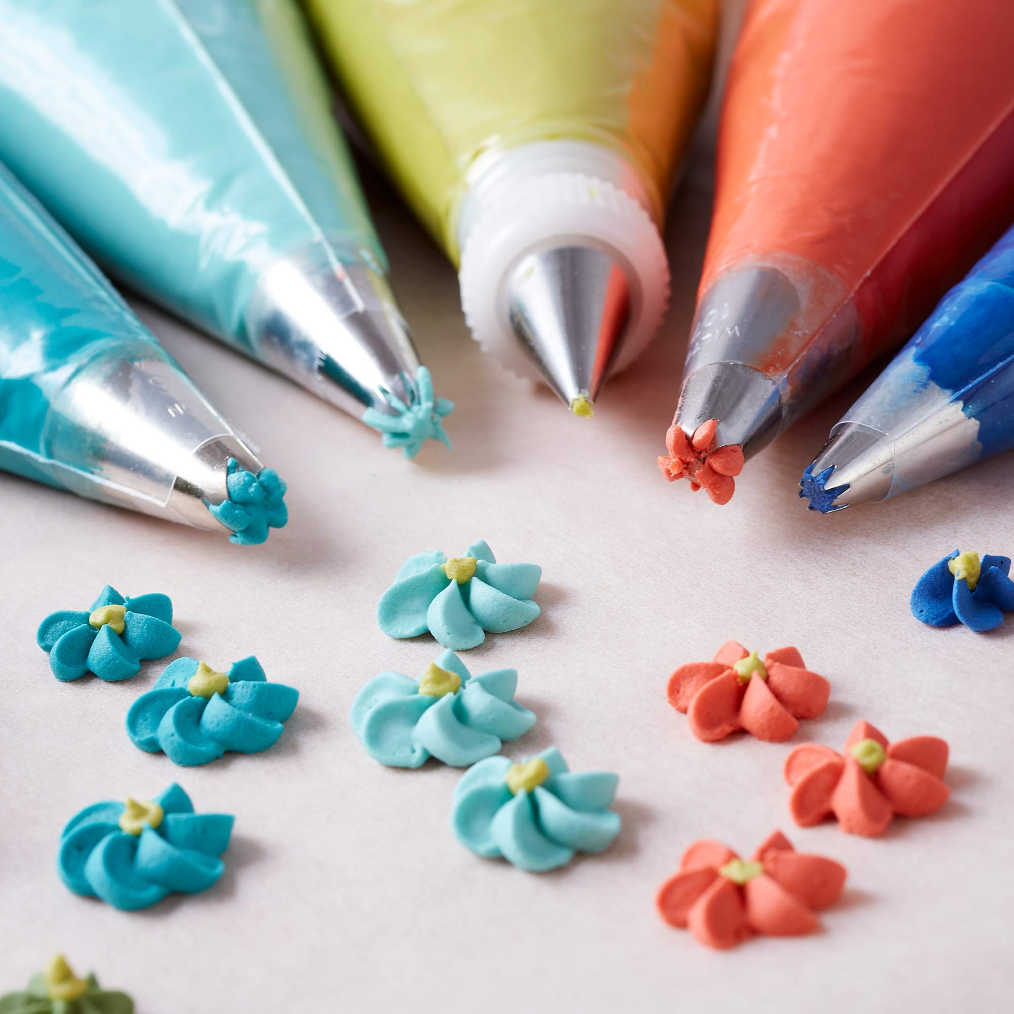 Buy Wilton Deluxe Cake Decorating Kit with Piping Tips and Pastry Bags