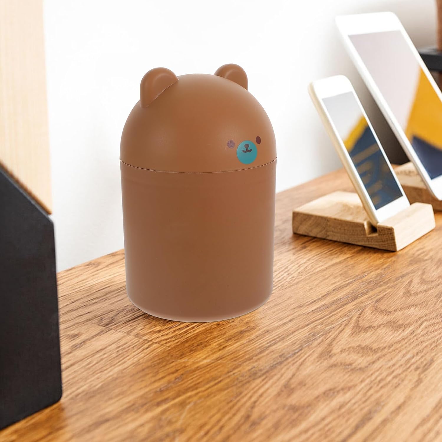 Wear-Resistant Cartoon Bear Desktop Trash Can Adorable Mini Household Trash Bin for Bedroom Office Bathroom Compact Waste Container for Tidy Desktop and Home Use