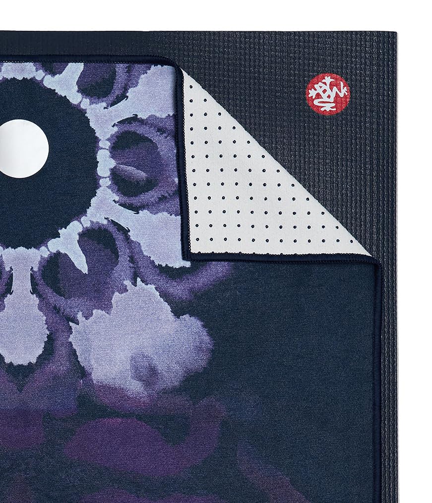 Manduka Yogitoes - Toalla de Yoga Antideslizante y de Secado rápido para Yoga Caliente con Puntos de Agarre Inferior de Goma, 180 cm de Largo, Delgada y Ligera