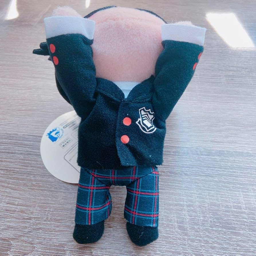 Amazon.co.jp: ペルソナ5 主人公 雨宮蓮 寝そべり ぬいぐるみ