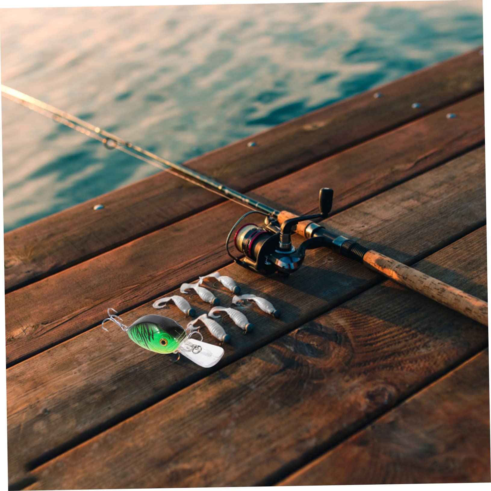 KOMBIUDA Faux appâts de pêche simulés pièges à ménés pour Poissons-appâts leurres de marigane équipement de pêche swimbait Faux appâts en Plastique leurre de pêche Portable Abdos