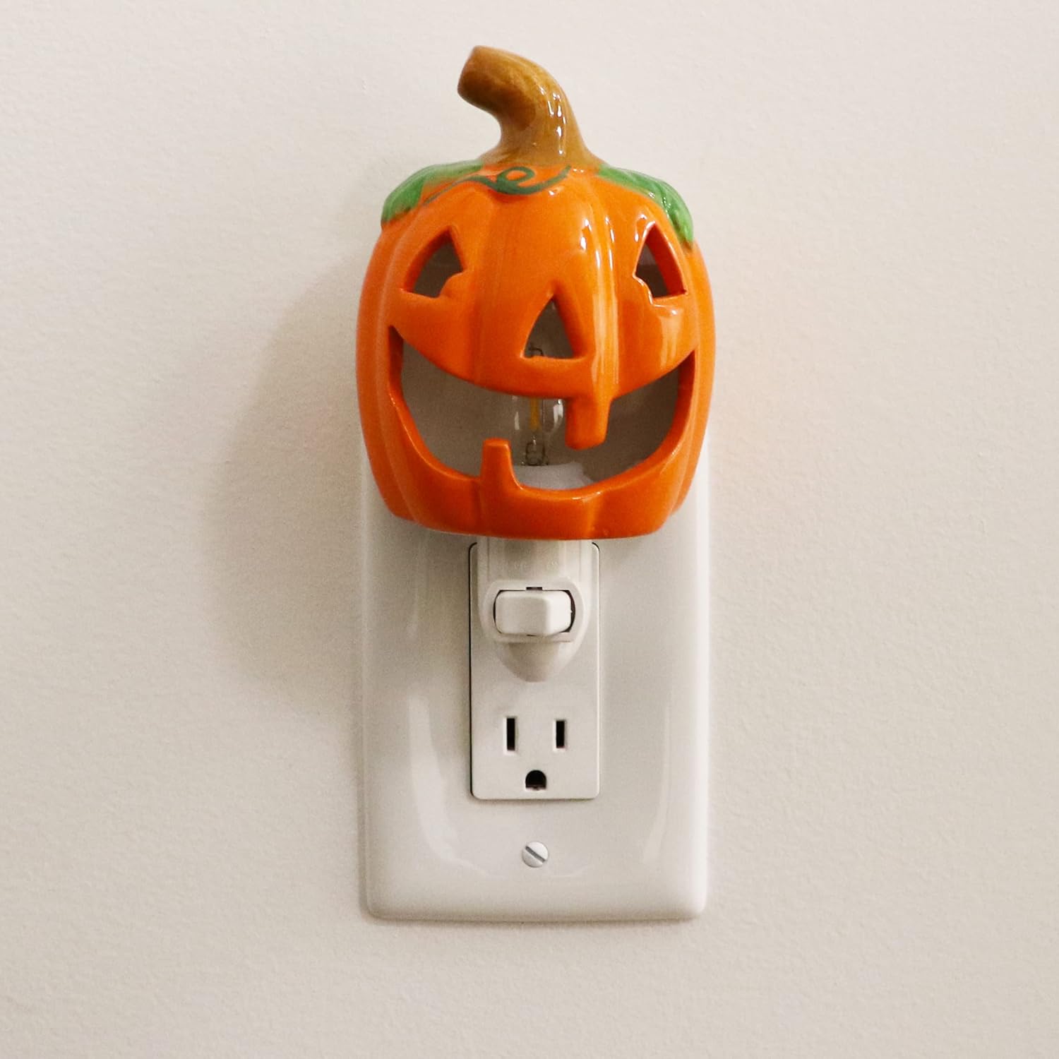 Milltown Merchants Ceramic Pumpkin Night Light - Plug-In Illuminated Pumpkin - Decorative Mini Light for Christmas Trees (Pumpkin Design)