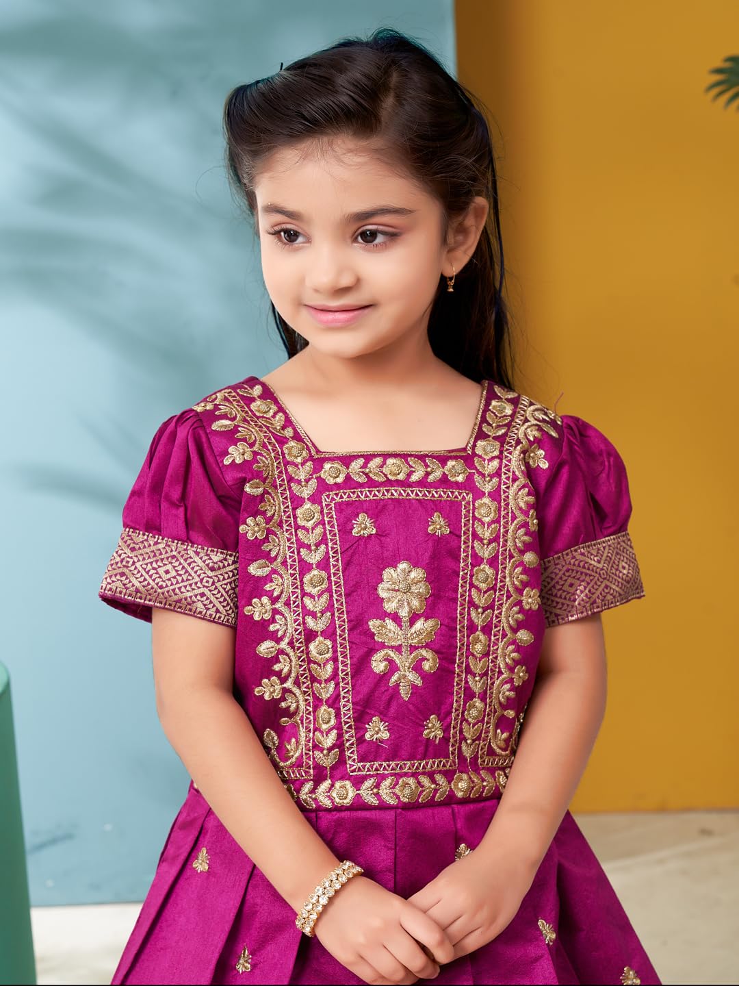 Aarika Girls Etnico Abbigliamento Viola Colore Zari Filo Ricamo Seta Lehenga Choli Set Viola-Verde, 10-11 anni
