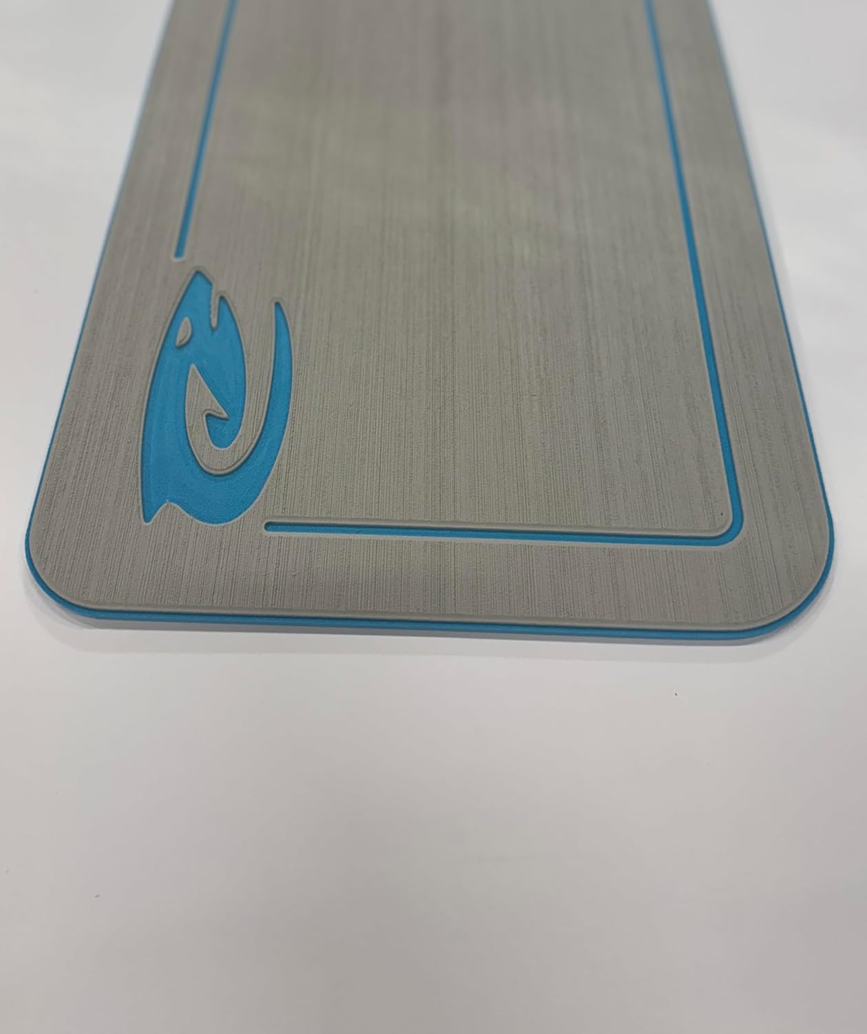 YETI Roadie 15 Cooler Top, with Ccs Marine Dek Shark Logo, Gray with Blue Border