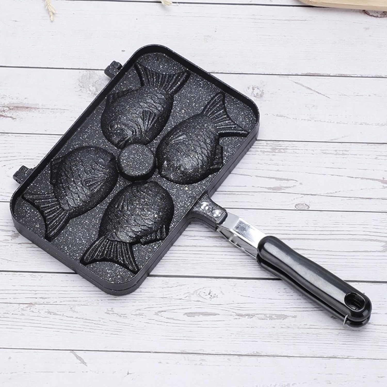 Steamed snapper mold, waffle frying pan, household open flame snapper barbecue plate.