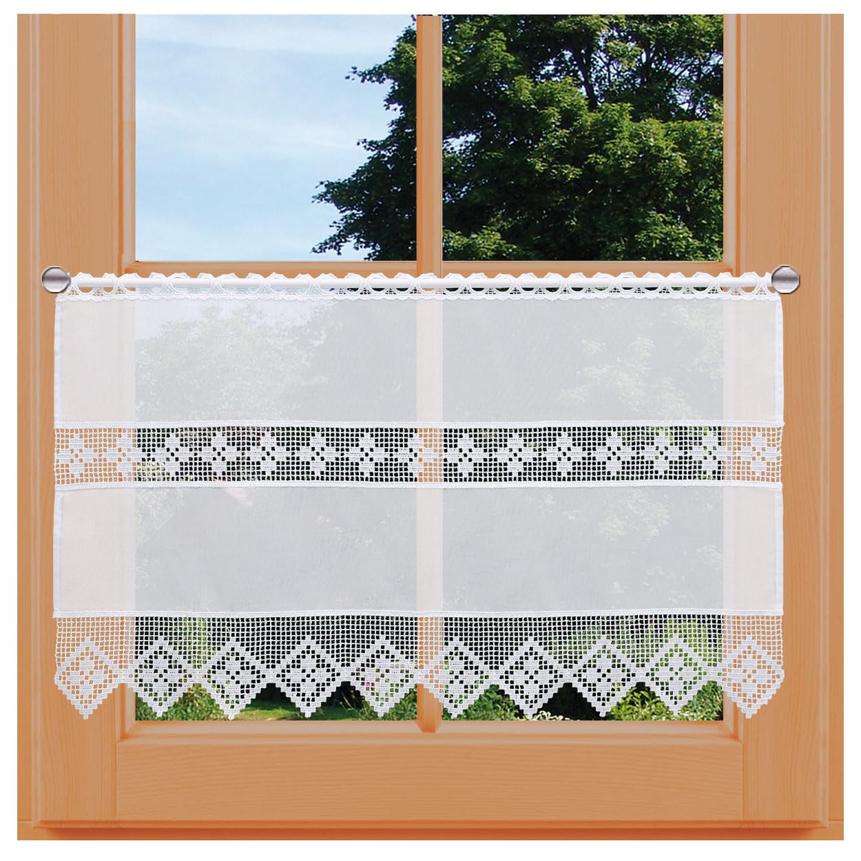 Feenhaus-Scheibengardine Lydia Vogtländische Spitze in weiß | Landhaus-Spitzengardine in geometrischer Häkelmusteroptik | fein gestickter Scheibenhänger mit Blumenmuster Höhe x Breite 47 x 67 cm