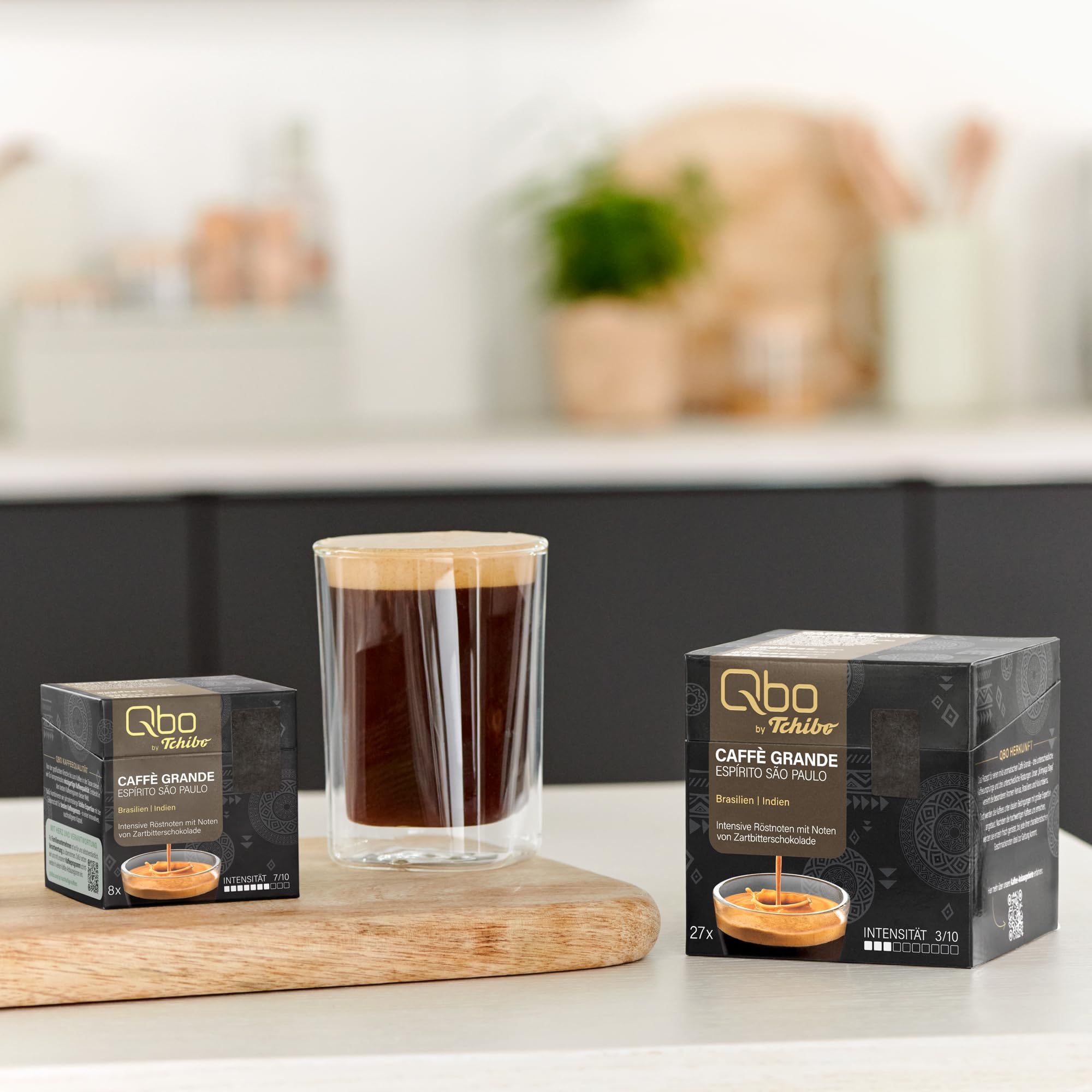 Tchibo Qbo Caffè Grande Espírito São Paulo Premium Kaffeekapseln, 144 Stück - 18x8 Kapseln (Caffè Grande, Intensität 7/10, hocharomatisch), nachhaltig & aus 70% nachwachsenden Rohstoffen¹