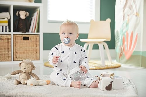 Miniatura 5 de NUK Chupete de ortodoncia que brilla en la oscuridad con escudo en forma de corazón, sin BPA, se adapta a 0-6 meses, paquete de 4 unidades