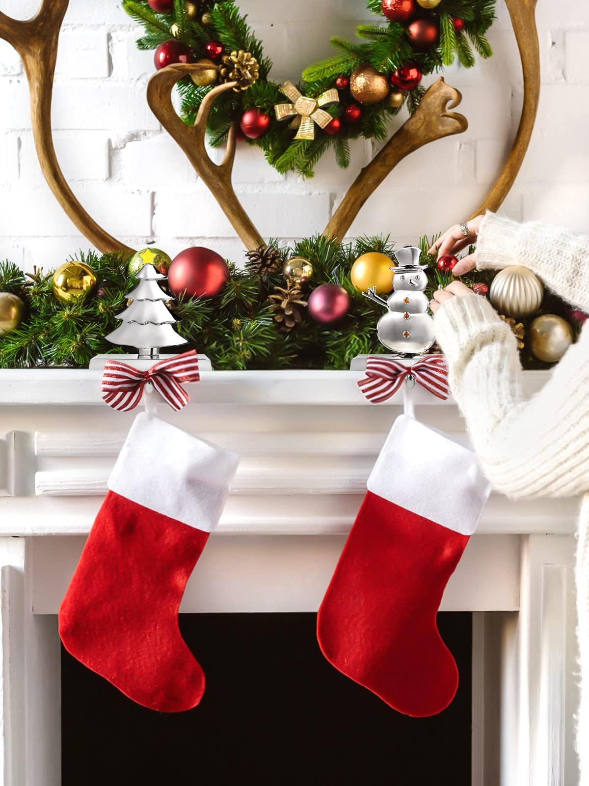 EBANKU 4 Pack Weihnachtsstrumpf Halter, Weihnachtsstrumpf Aufhänger Kaminhaken Rutschfest Nikolausstiefel Halter Hängen Strümpfe Aufhänger für Kamin Weihnachten Dekoration