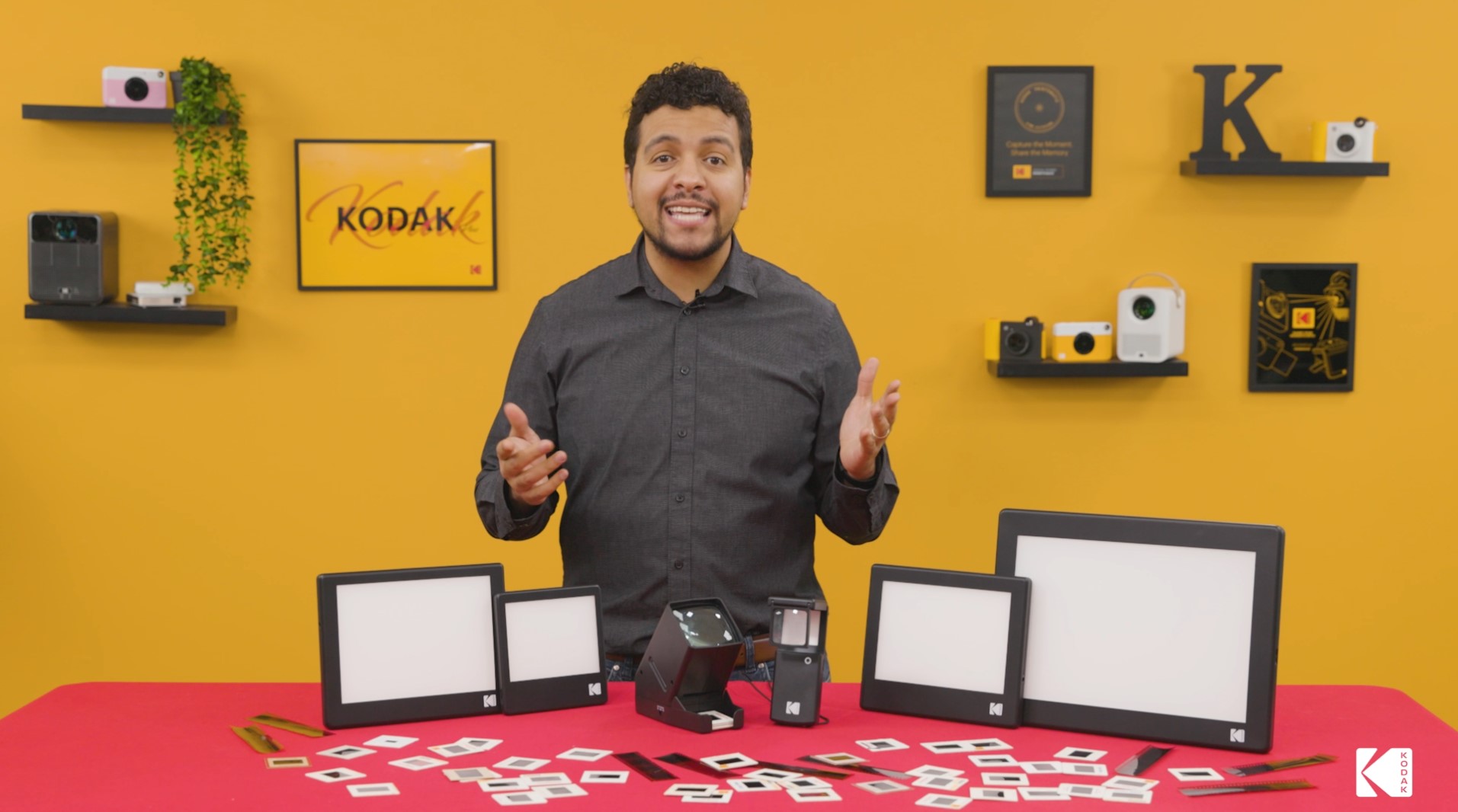 Amazon.com: KODAK Magnifying Lighted Slide Viewer, Compact