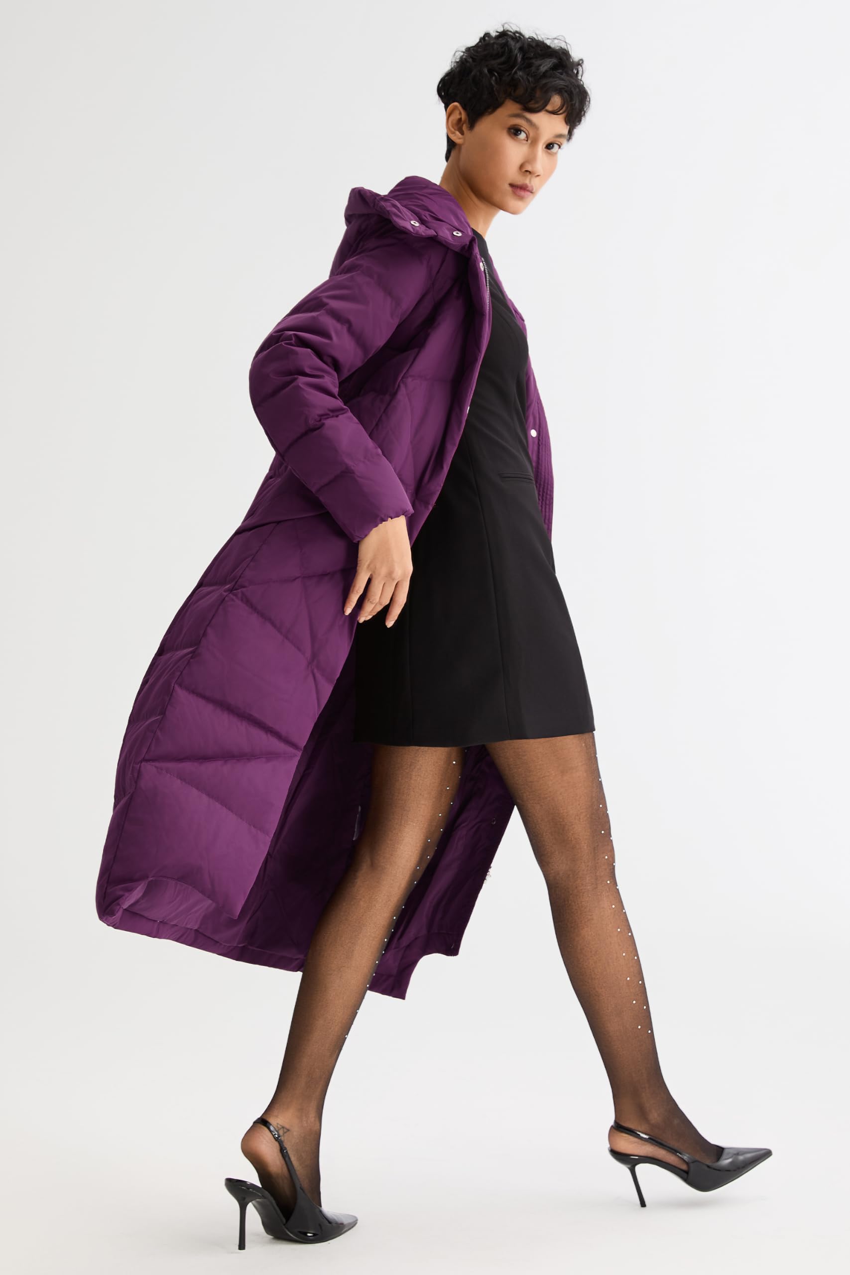 Orolay Damen Daunenmantel mit Kapuze Lange Winterjacke Winddichte Gesteppte Oberbekleidung