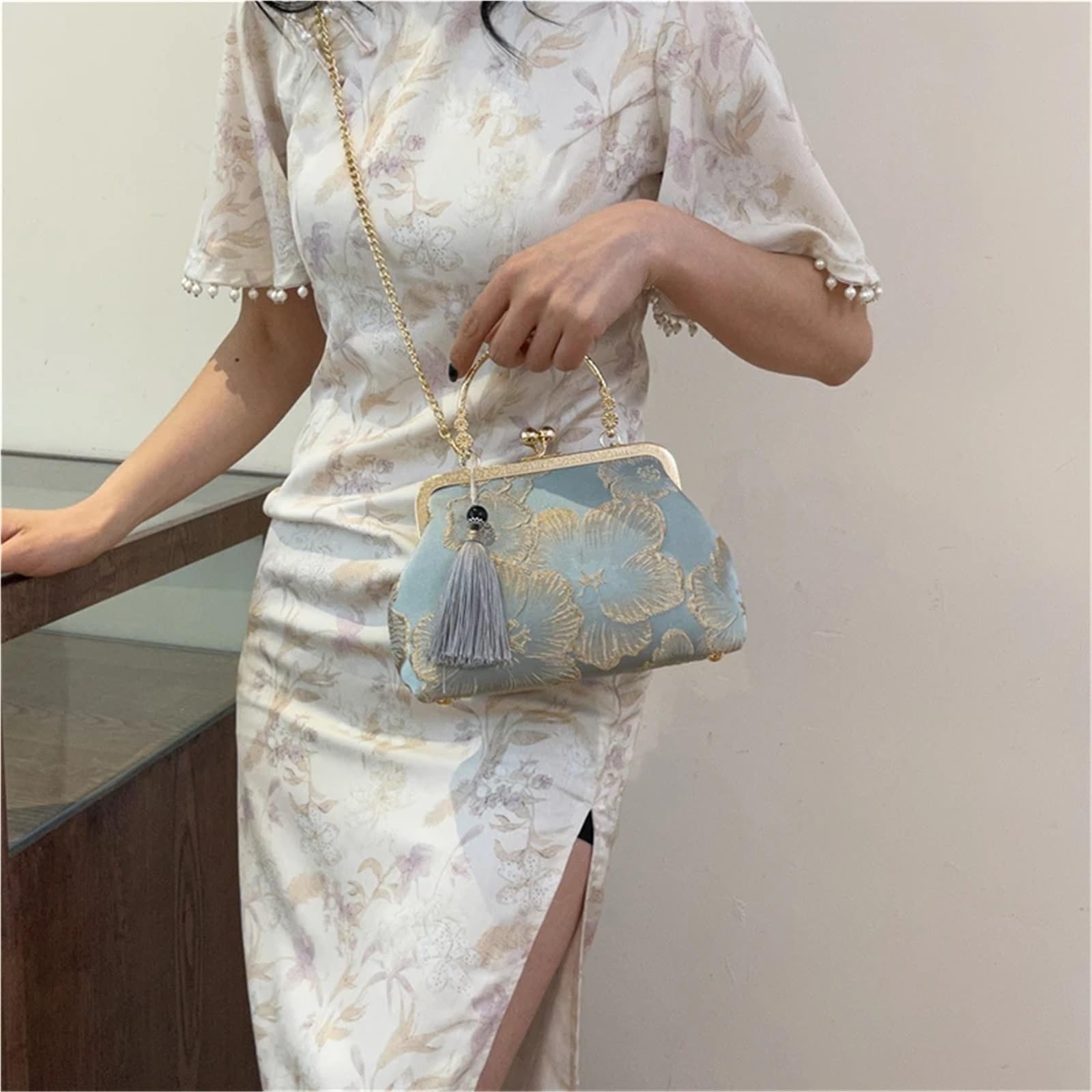Bestickte Abendtasche Retro-Handtasche gepaart mit Qipao Hanfu-Tasche, elegantem Temperament, Kettentasche, diagonaler Cross-Tasche, Clip-on-Tasche FüR Hochzeit, Party(Pink)