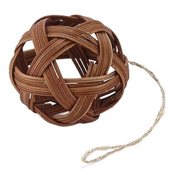 Rattan Ball Toys, Easy to Place Exquisite Workmanship Environmental Friendly Multifunctional Rabbits Foraging Rattan Ball for Little Pet Feeds The Grass