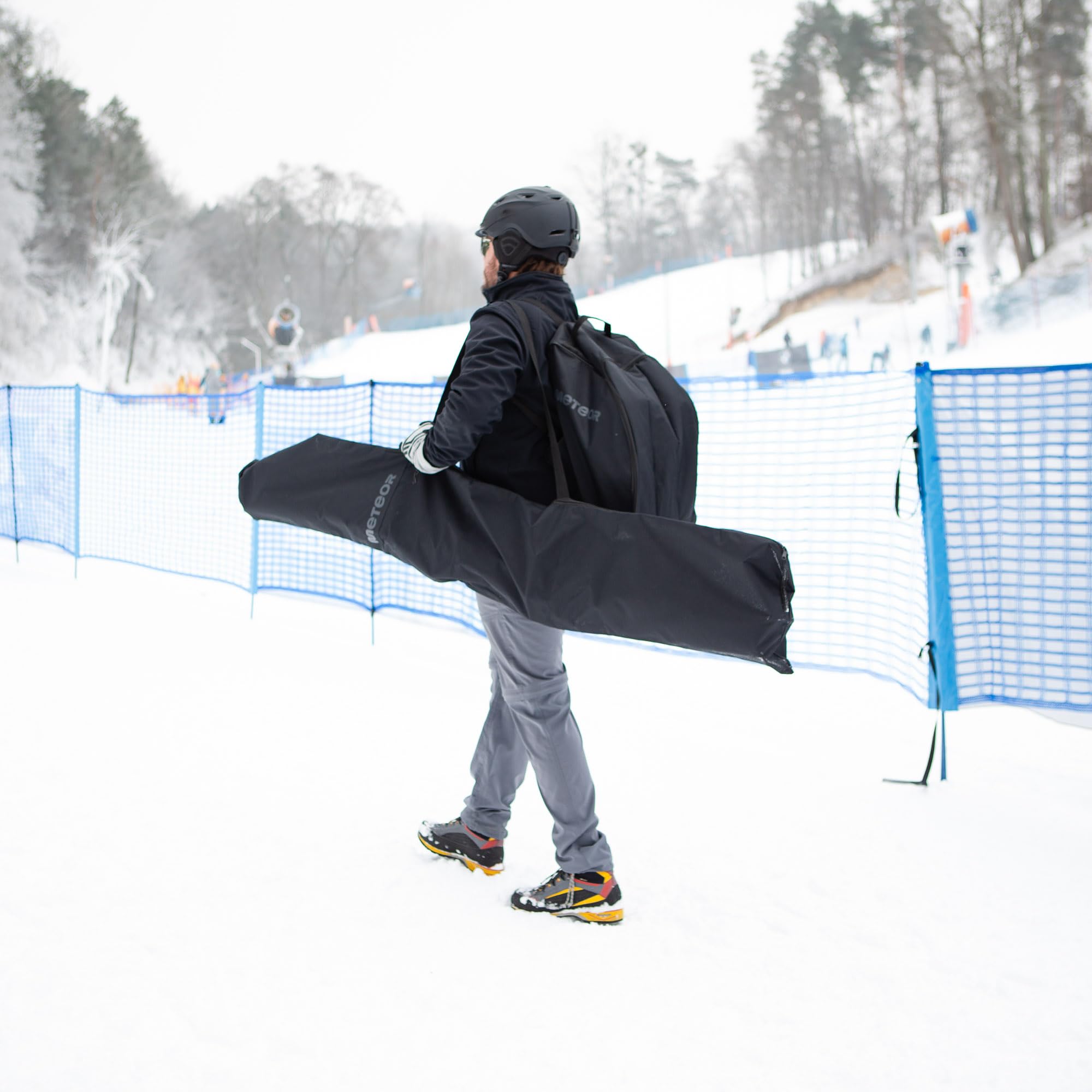 Meteor Sac à Chaussures de Ski Compact pour Chaussures de Ski et Gants - Sac à Chaussures de Ski imperméable idéal pour Les Vacances de Ski et Les Sports d'hiver - Léger et Durable - Idéal pour Les